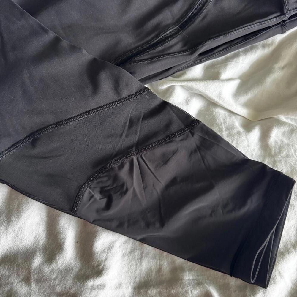 1 Lululemon Fresh In Mesh Tight (25") - Black - Picture 5 of 9